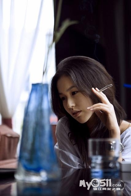 --- 哪个<em>女的抽烟</em>更性感--- - 茶余饭后 - 梦溪论坛