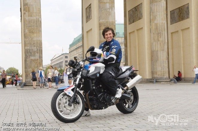 宝马F800R 肌肉壮汉,<em>男子汉</em>必备 - 动力机车 - 