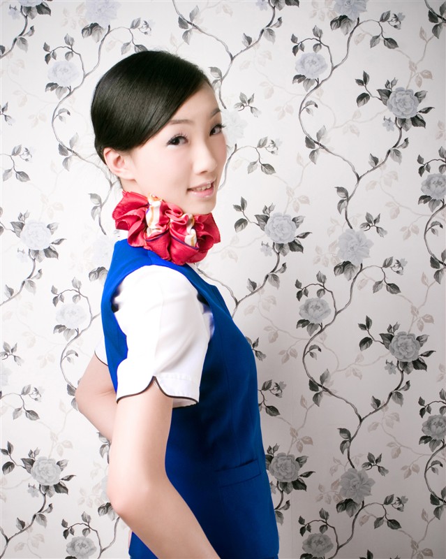 空中乘务专业女生 求兼职平面模特 拍样片 走秀