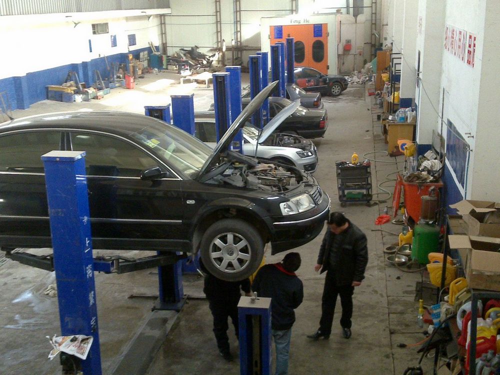 镇江亚胜汽车修理厂为您免费服务 - 汽修保养装