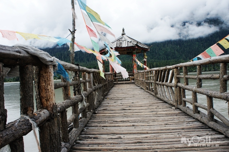 勇闯天路---川藏线骑行纪实 拉萨(布达拉宫)我们