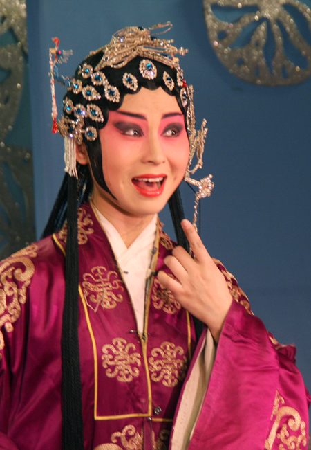 11月6日晚,淮安市淮剧团《淮剧专场》在镇江文