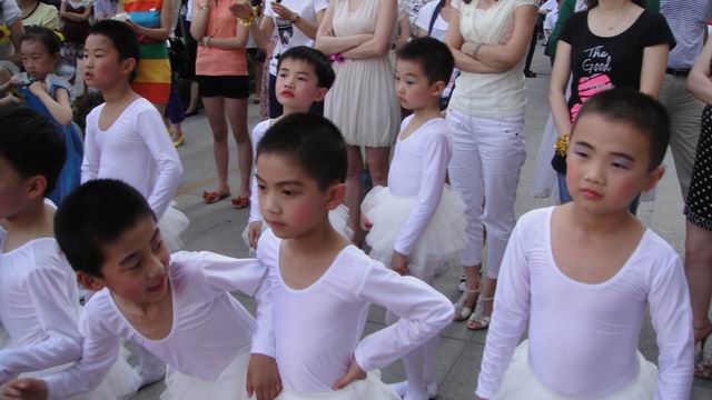 中山路2011级(7)班 六一古诗舞蹈 视频 马老师