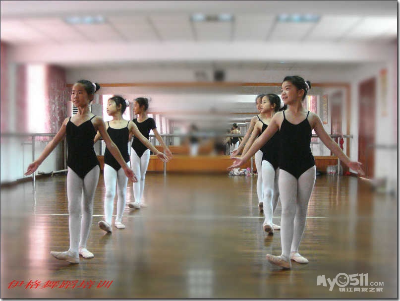 *伊格舞蹈培训少儿芭蕾班上课进行时《更多精