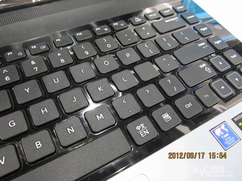 三星专卖店 好而不贵,2699元,三星双核独显本,