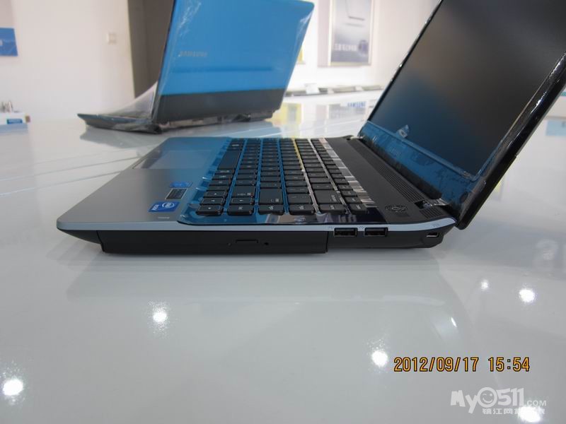 三星专卖店 好而不贵,2699元,三星双核独显本,