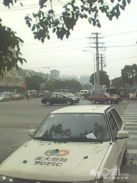 可怜的英大财险,学啥不好,学人家违停 - 百姓话