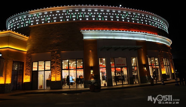 夜晚的武汉百联奥特莱斯的 - 车迷之家 cm.my0