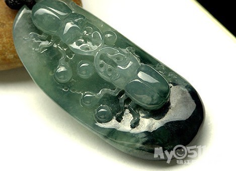 缅甸玉翡翠挂件保证A货带鉴定证书帮家里的朋