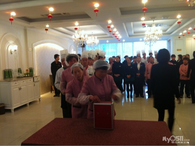 雅安地震_雅安人均受捐(3)