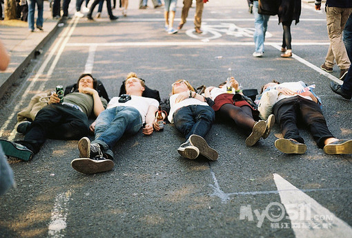 致广大单身<em>男女离异</em>青年欢迎加入<em>离异</em>交友<em>群</em>寻