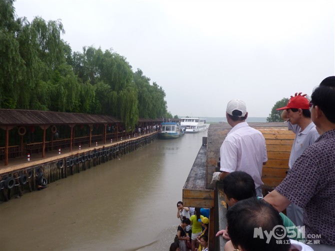 看这鬼斧神工的石〈山东<em>沂水</em>地下溶洞〉和微山
