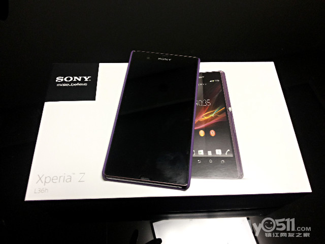 超低价转让全新紫色索尼L36h一部 赠一年延保