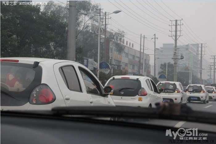 [备婚加油站]:婚车挑选各花入各眼 载着爱情奔向