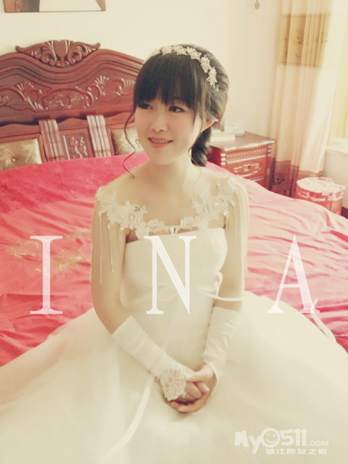 依 娜彩妆造型--2014新娘跟妆预定活动进行中