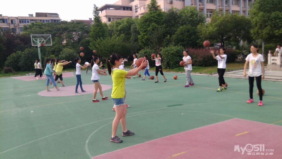 光辉文体暑假班少儿篮球培训(2014暑假篮球最