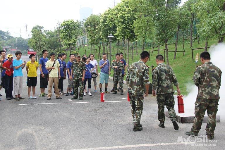 走进消防--零距离我们身边的英雄图片 - 黄丝