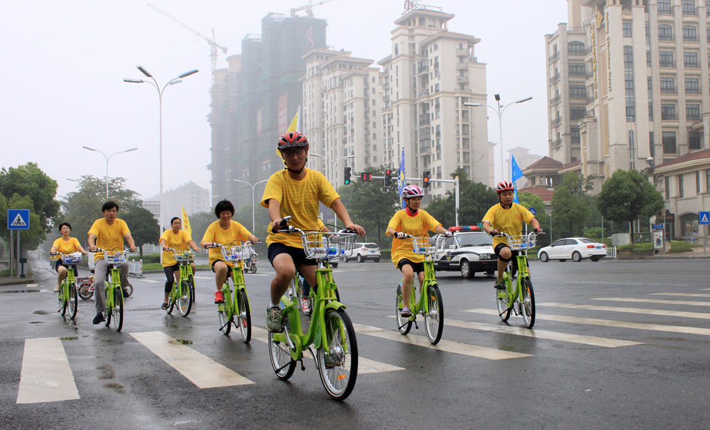 丹徒区文明交通 绿色出行公共自行车骑行 - 镜