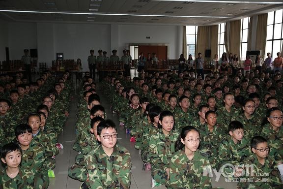 启梦一外 2014级镇江一外新生军训汇报直播