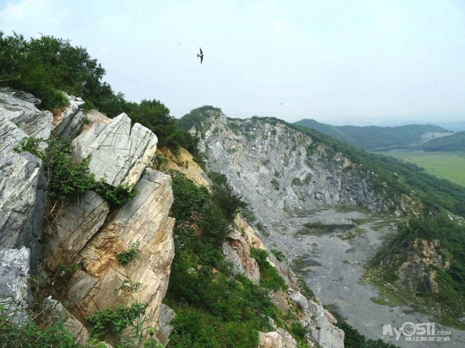 丹阳埤城水晶山体育公园