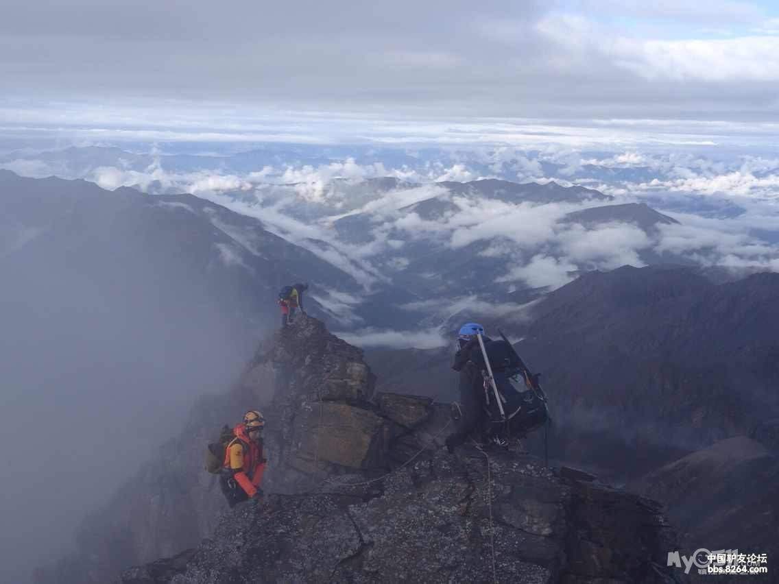 四个人,两座山--2014年中秋半脊峰、雪宝顶自