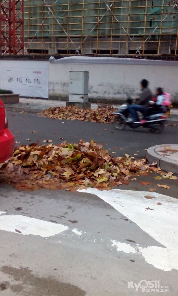 记者调查:环卫工人--这些城市里最辛苦的人(转