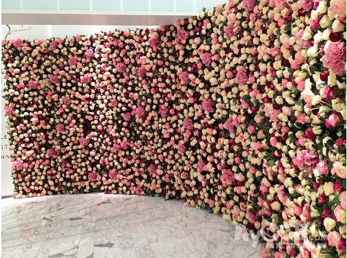 2015最热的婚礼流行趋势:花墙背景墙! - 谈婚论