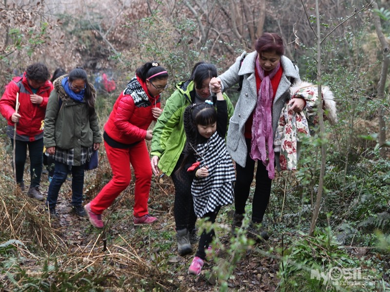 乙未年正月初六 菜菜鸟户外70多人探访小茅山
