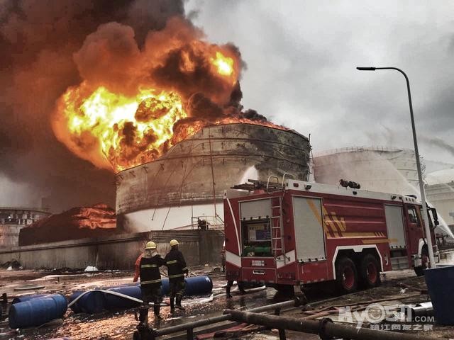 福建漳州PX项目再次复燃 两辆消防车被烧毁 -