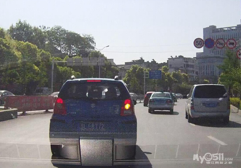 给交巡警看个比<em>成都女司机</em>更狠的苏LE8772 -