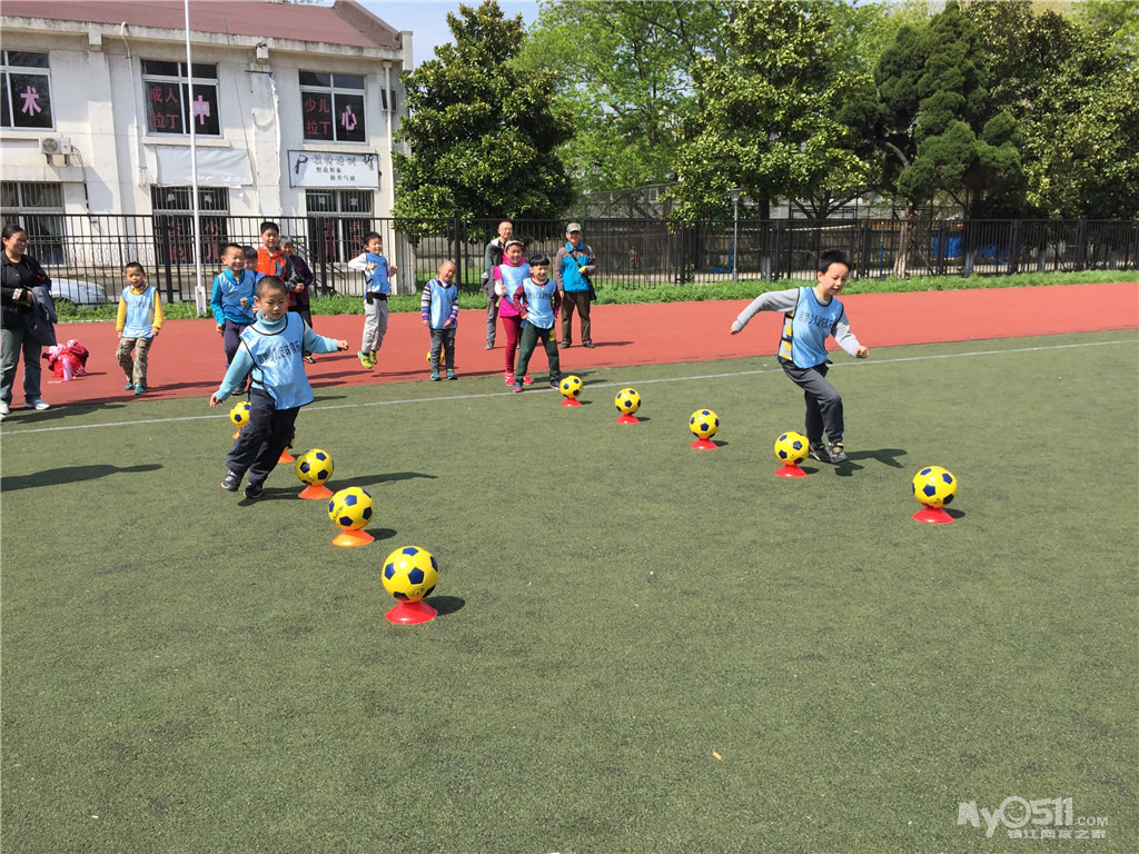 南京启梦少儿足球俱乐部镇江分校精英足球队全