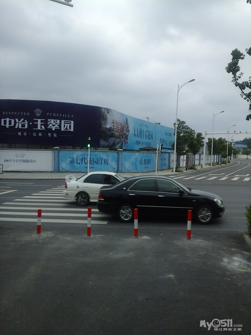 南山绿道快到市公安局这里的停车场如何进出?