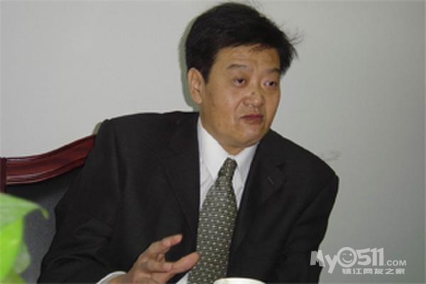 中国社科院研究员抄袭被揭 与网友对骂 说自己