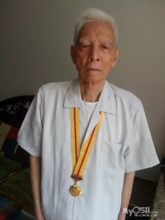 向老兵致敬!身边的一位老爷爷,作为抗战的军医