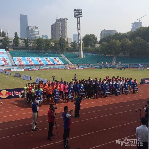 热烈祝贺2015红牛江苏省业余足球联赛镇江代