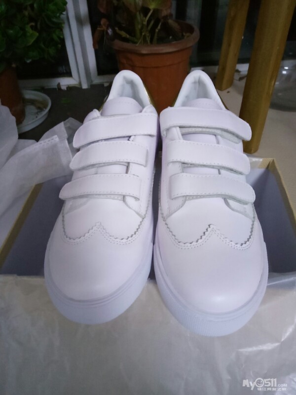 2472082哇PRADA 普拉达 牛皮鞋面、羊皮内里