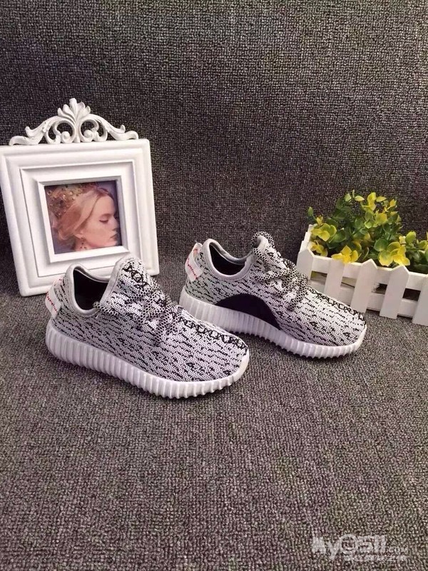 国际一线品牌服饰,鞋帽选购,如有需要请找她 -