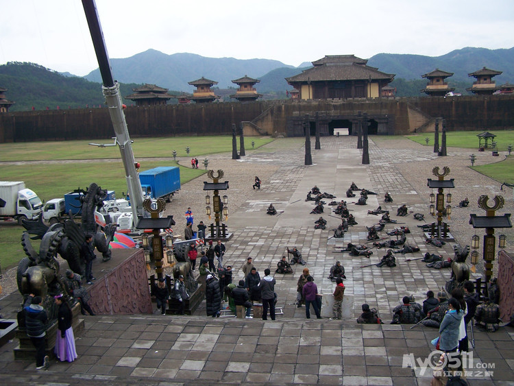 暑期自组团:湖州仁皇山、横店影视城、梦幻谷