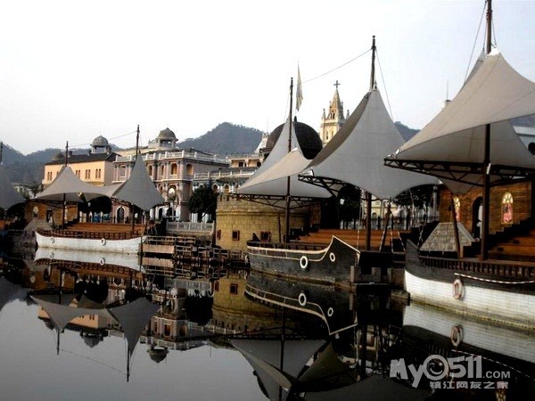 暑期自组团:湖州仁皇山、横店影视城、梦幻谷