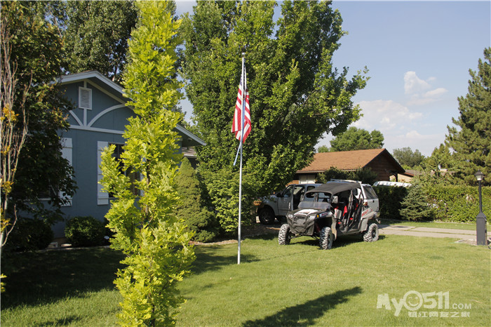 看到美国独立日家家门口挂国旗 - 百姓话题 - 梦