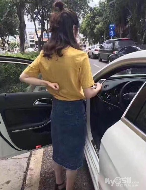 不知道女车主后面贴的字条算不算数呢 - 百姓话