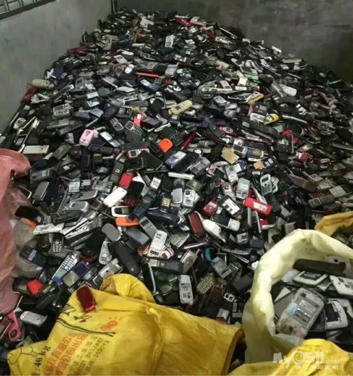 高价回收二手手机、平板电脑、苹果手表等电子