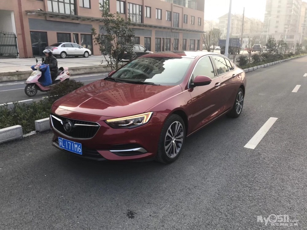 镇江二手车0317年新款别克君威,2.0t顶配17年思域2.十代别克拆前图片