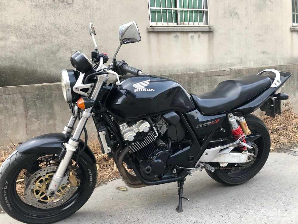 本田cb400一代四缸摩托车
