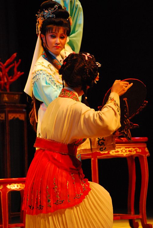 著名越剧演员萧雅来镇献演(剧照)