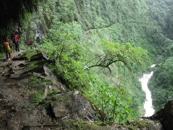 逃进西藏,路的尽头在墨脱