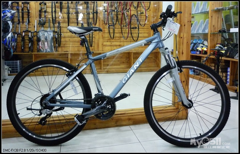 5,17,19,21m    车架:giant新设计09款atx750铝合金车架    前叉:铝
