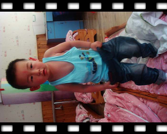 这拉裤子是个技术活儿,要请老师帮