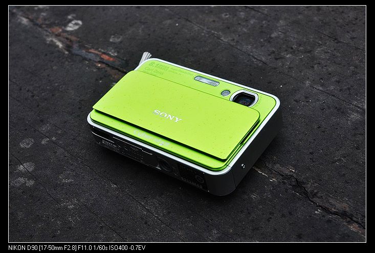 9点9 成新的 索尼t2 数码相机 出售 (如图)