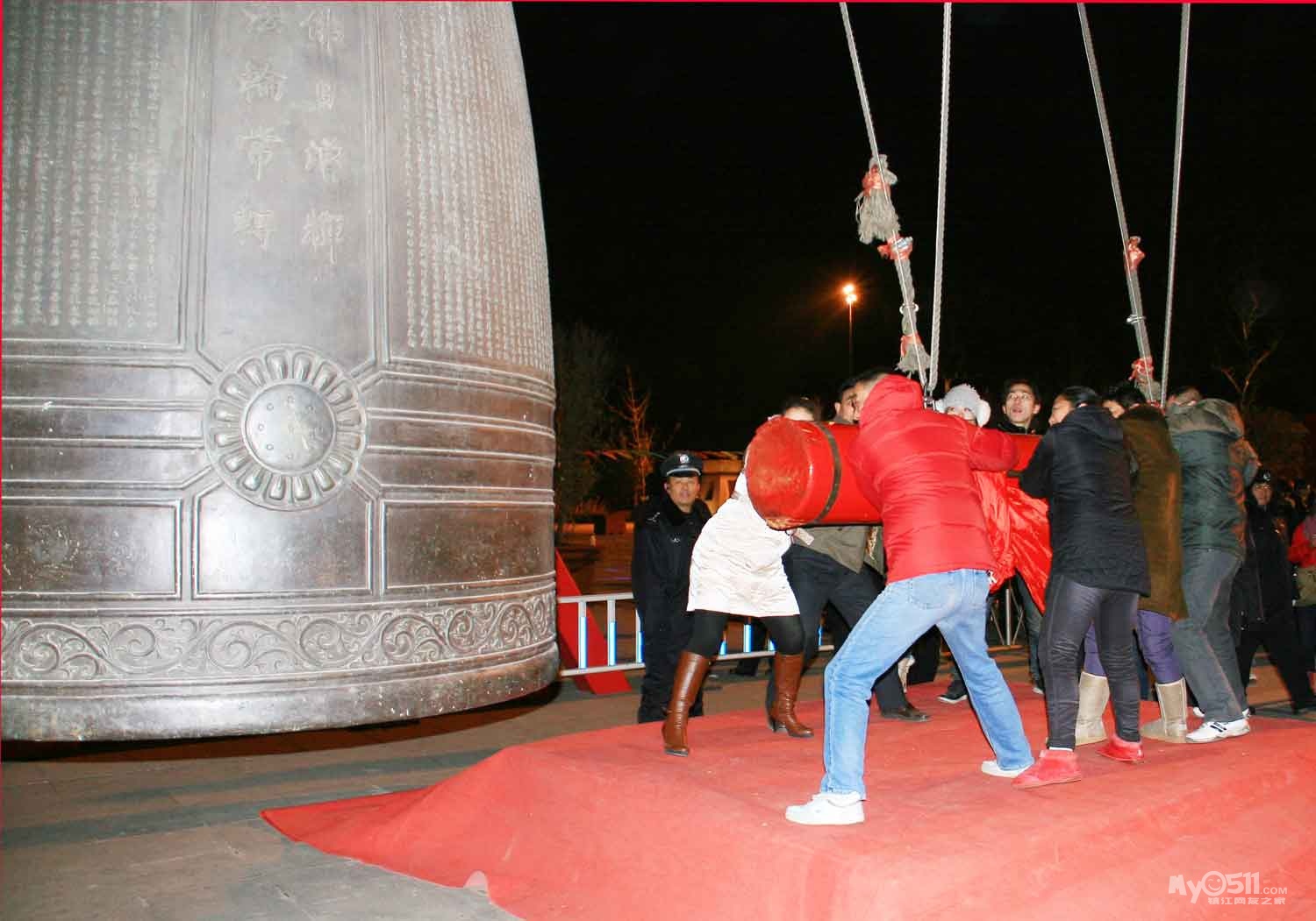 032011年金山寺祈福迎新撞钟仪式